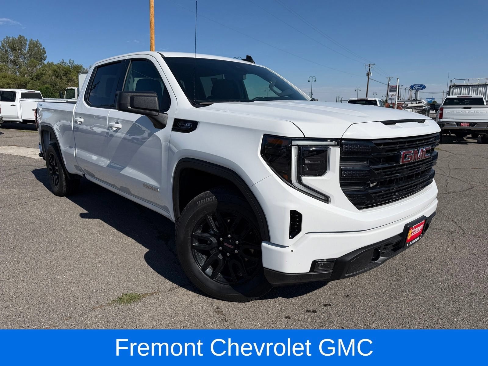 2025 GMC Sierra 1500 Elevation