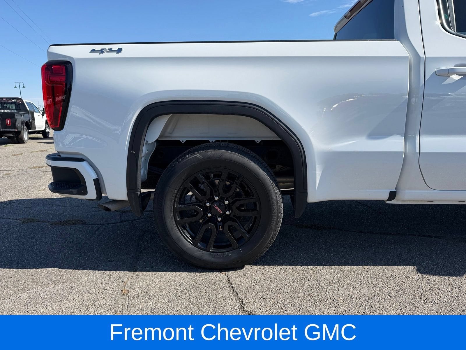 2025 GMC Sierra 1500 Elevation
