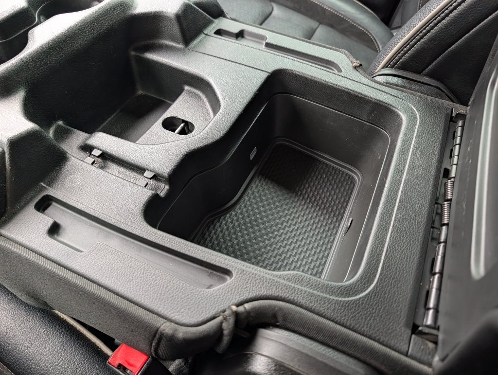 2019 RAM 1500 Laie Crew Cab 4x4 5'7' Box