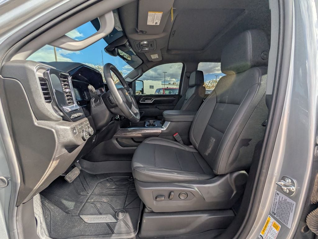 2026 Chevrolet Silverado 3500HD Crew Cab, Long Bed, LTZ Dual Rear Wheel, RWD