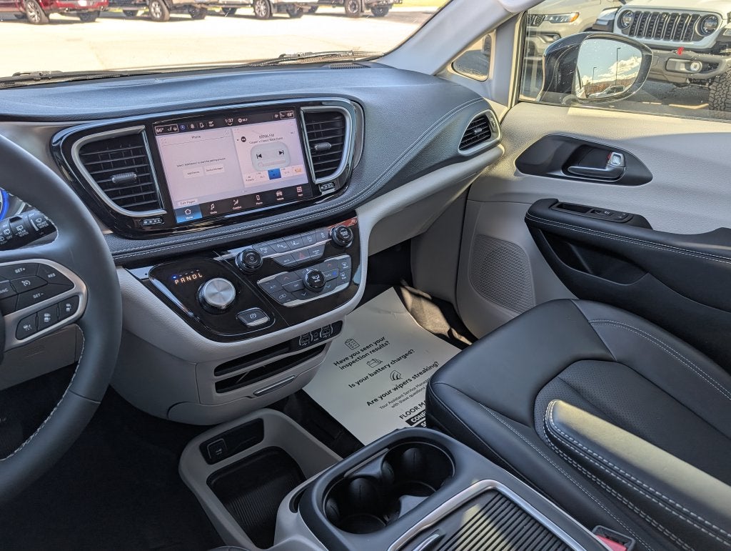 2024 Chrysler Pacifica Touring L AWD