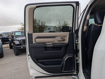 2022 RAM 2500 Limited Crew Cab 4x4 6'4' Box