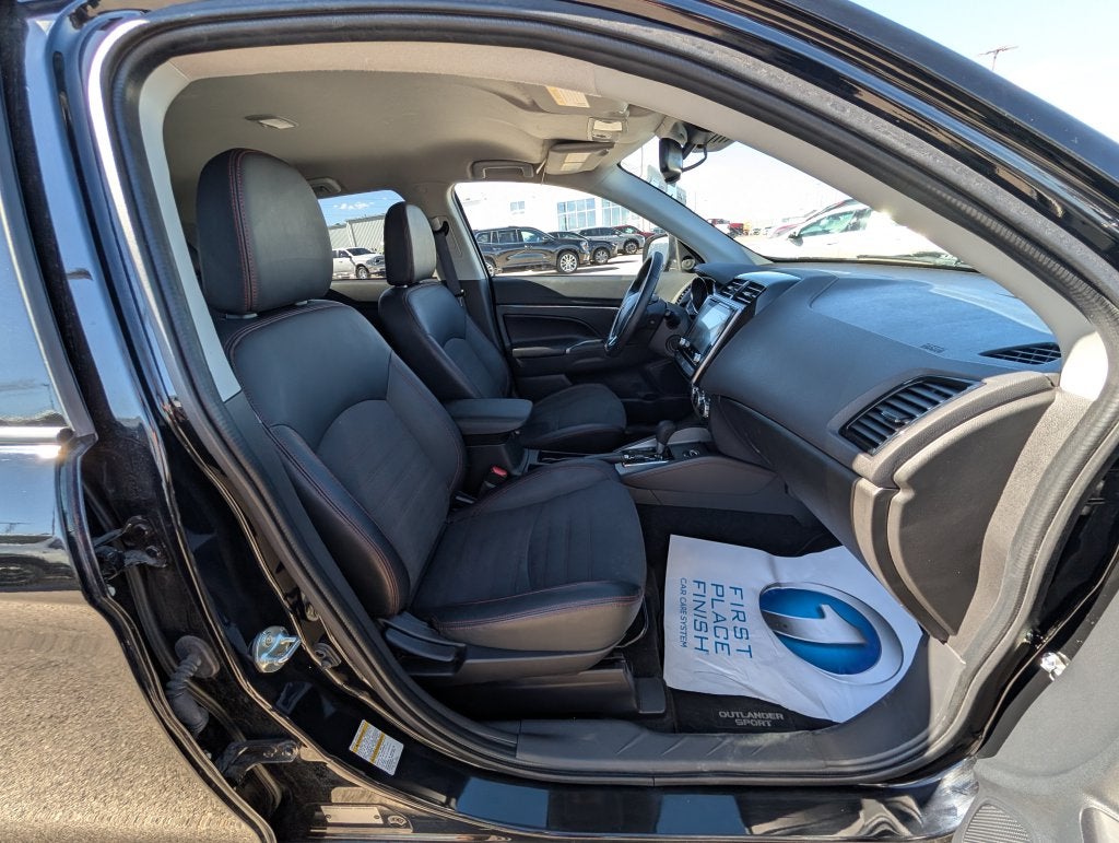 2025 Mitsubishi Outlander Sport Base