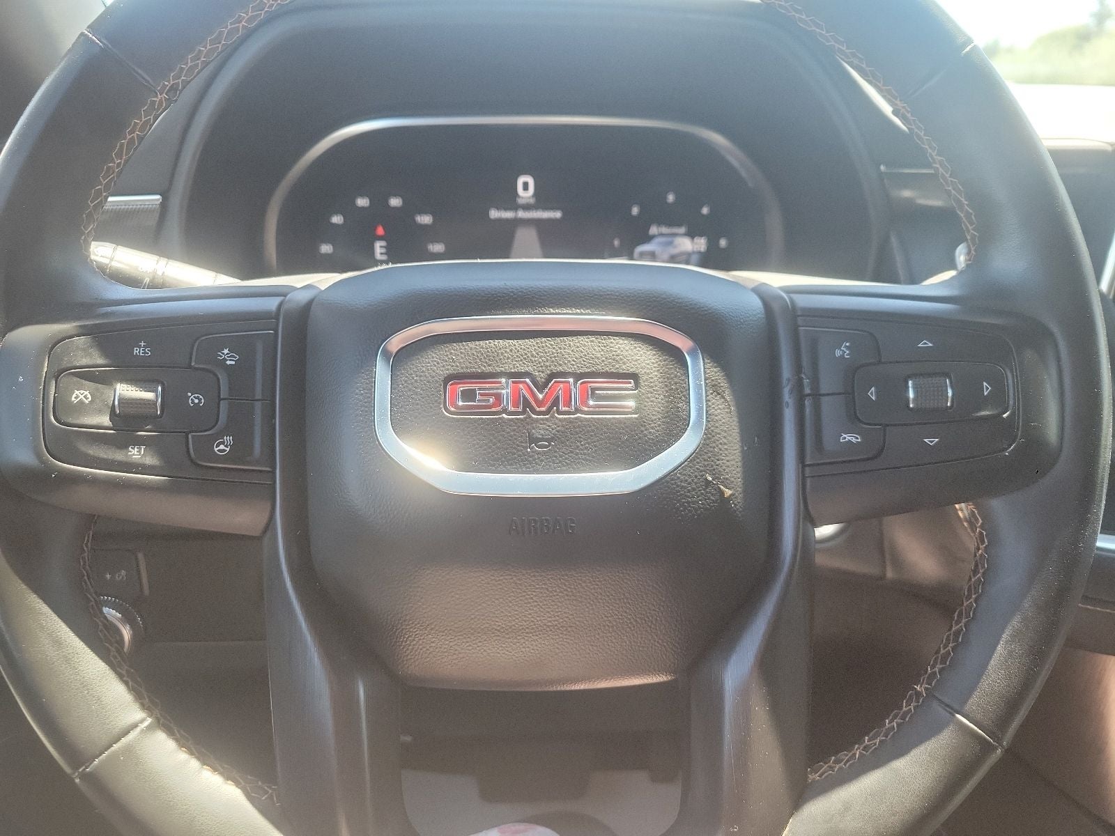 2024 GMC Yukon AT4 - Photo 19