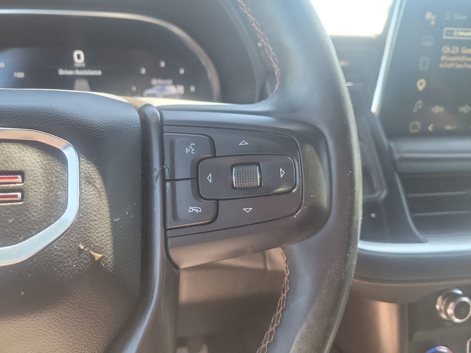 2024 GMC Yukon AT4 - Photo 21
