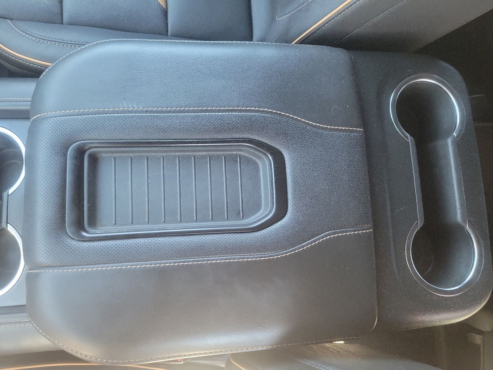 2024 GMC Yukon AT4 - Photo 34