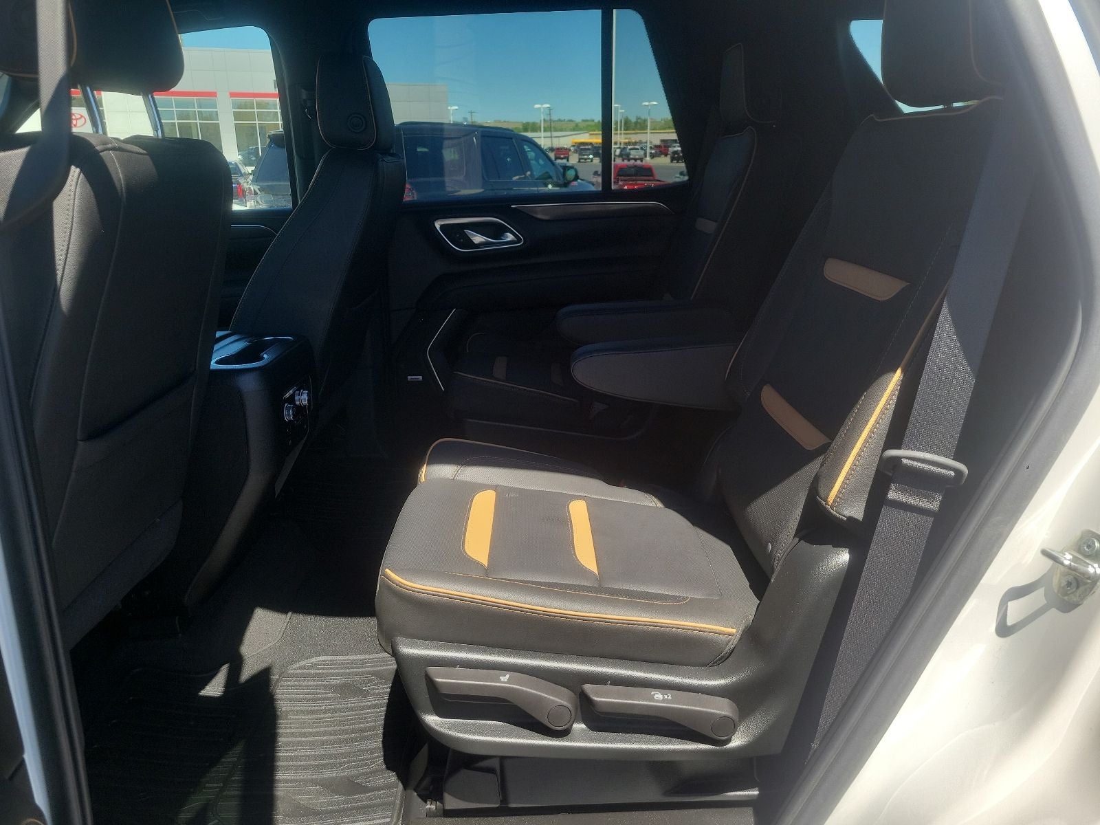 2024 GMC Yukon AT4 - Photo 39