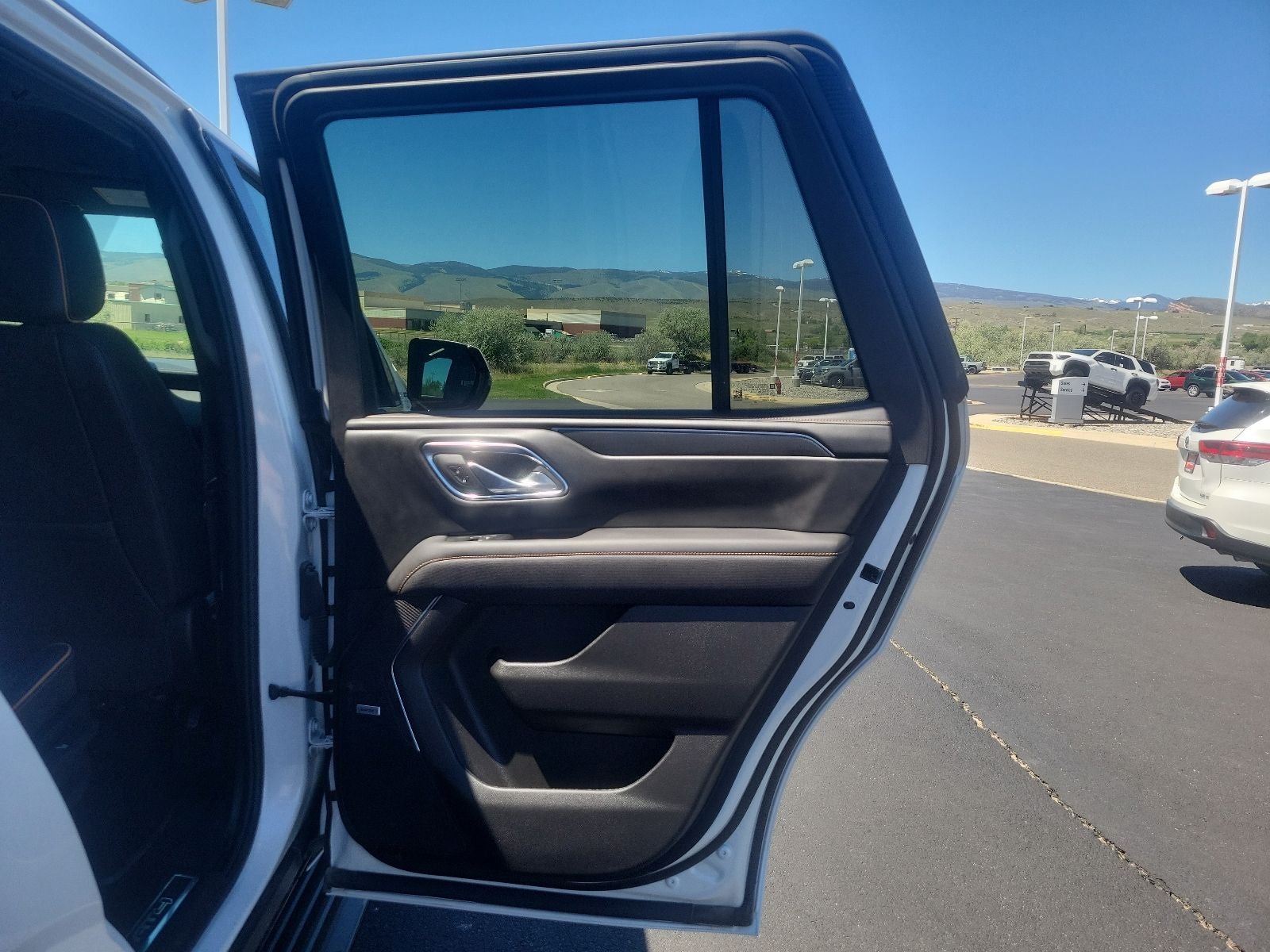 2024 GMC Yukon AT4 - Photo 44