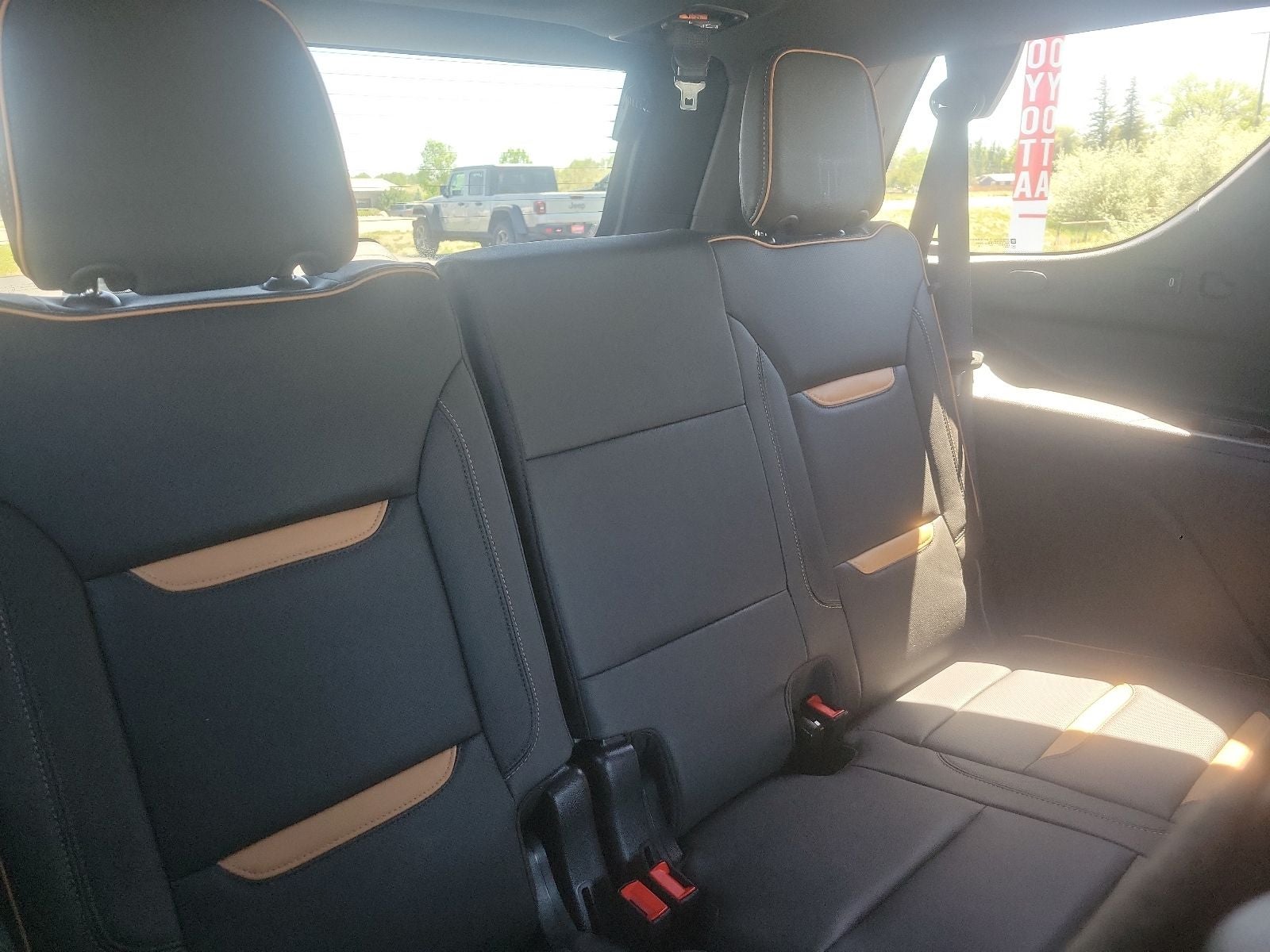 2024 GMC Yukon AT4 - Photo 47