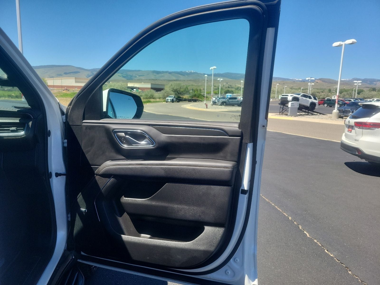 2024 GMC Yukon AT4 - Photo 48