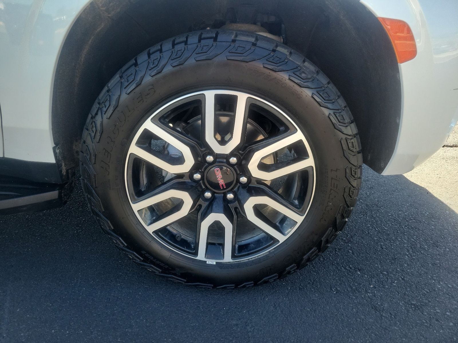 2024 GMC Yukon AT4 - Photo 56
