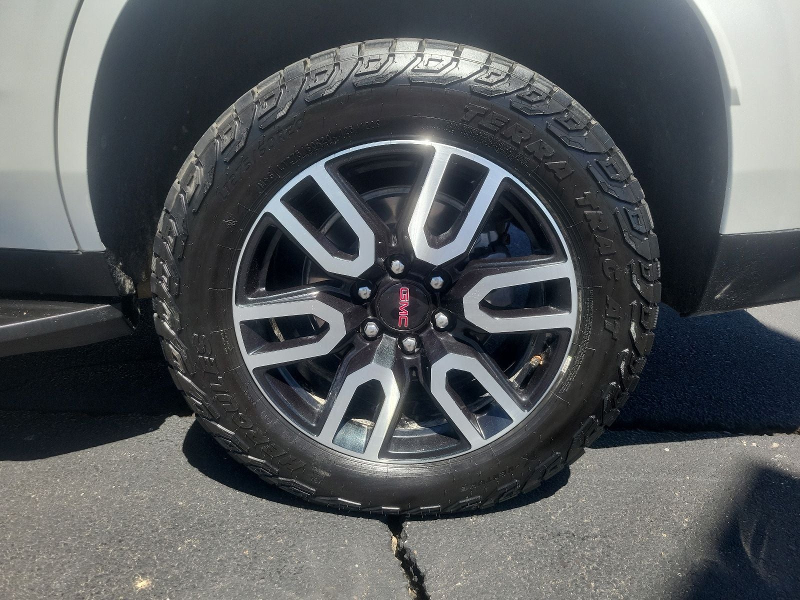 2024 GMC Yukon AT4 - Photo 60