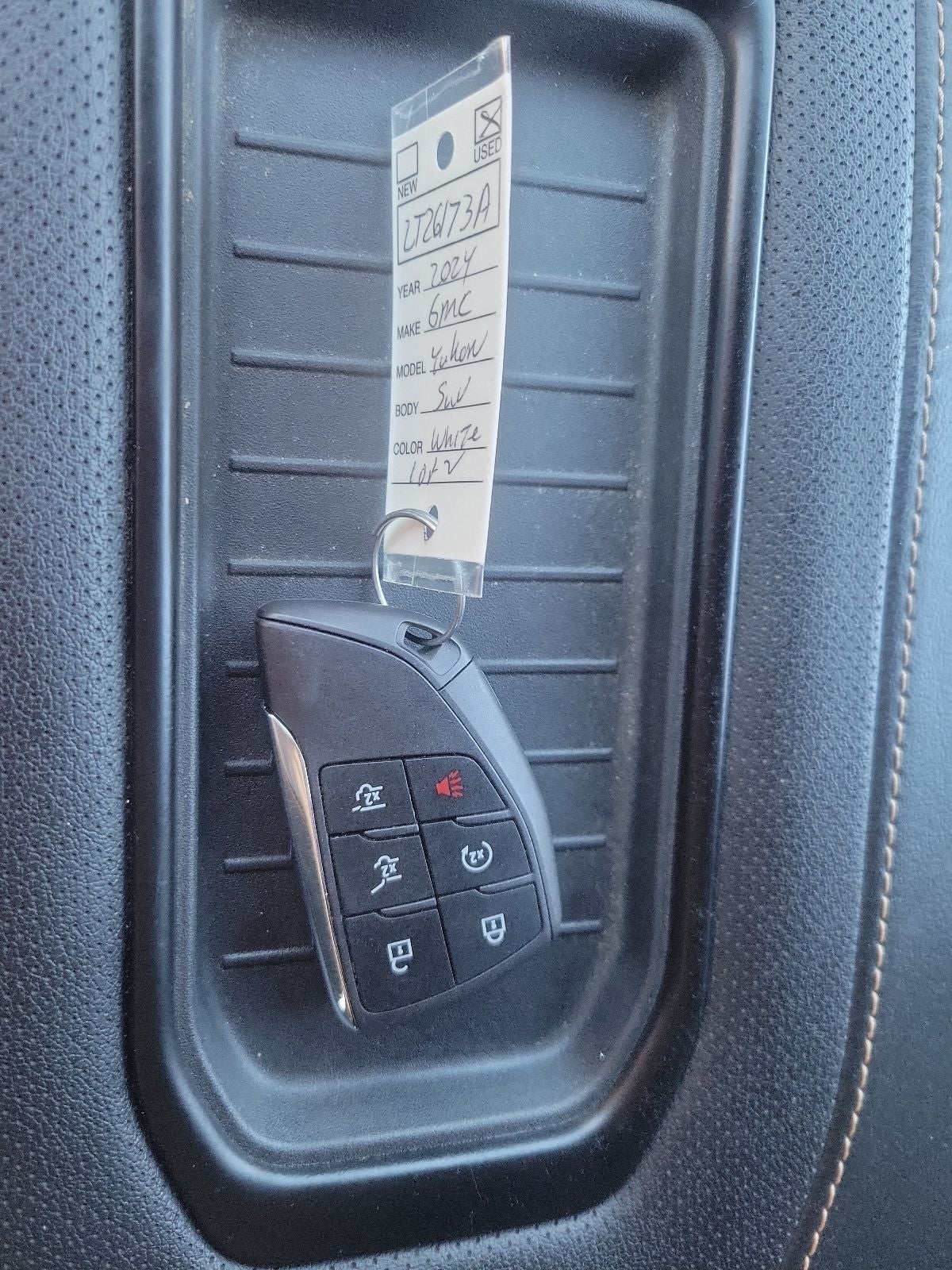 2024 GMC Yukon AT4 - Photo 65
