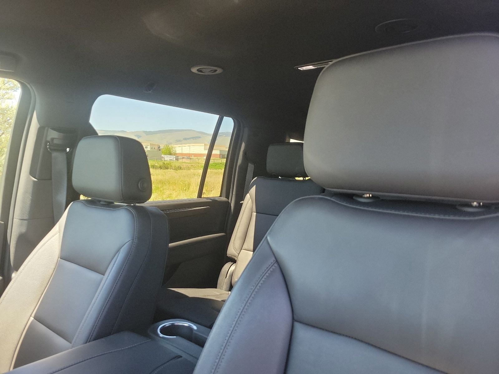 2025 Chevrolet Suburban Z71 - Photo 15
