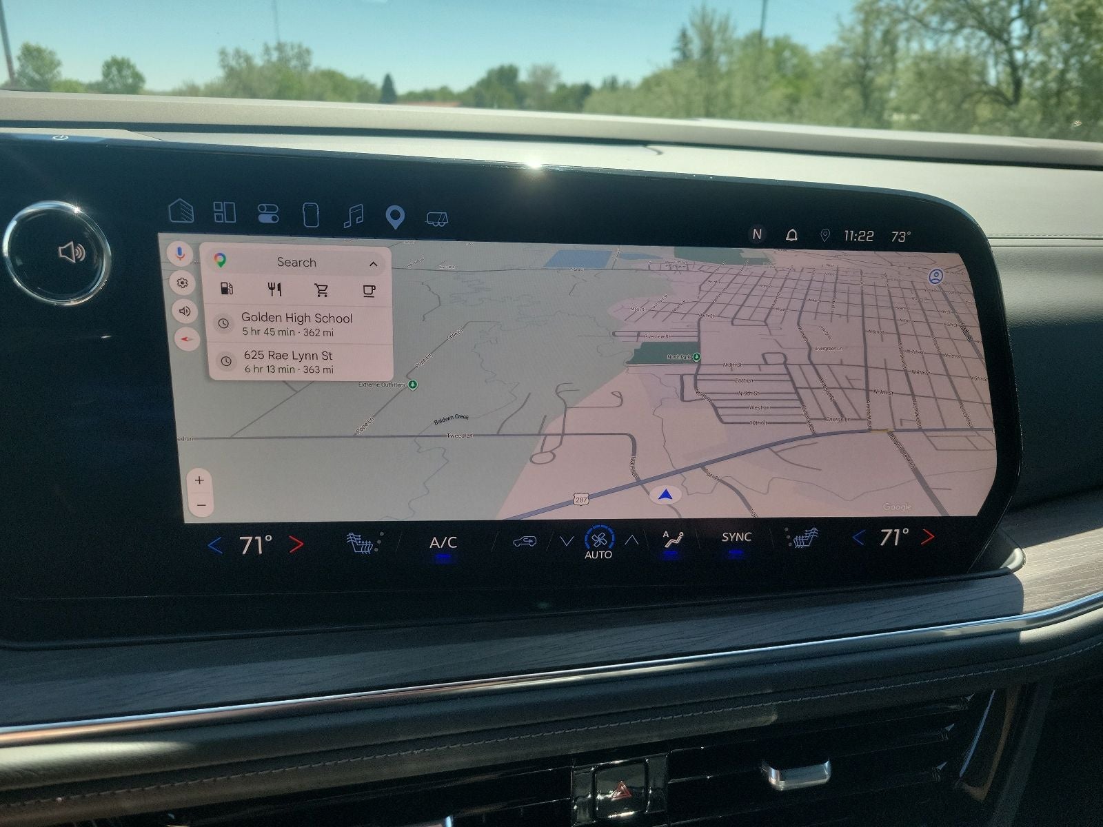 2025 Chevrolet Suburban Z71 - Photo 27