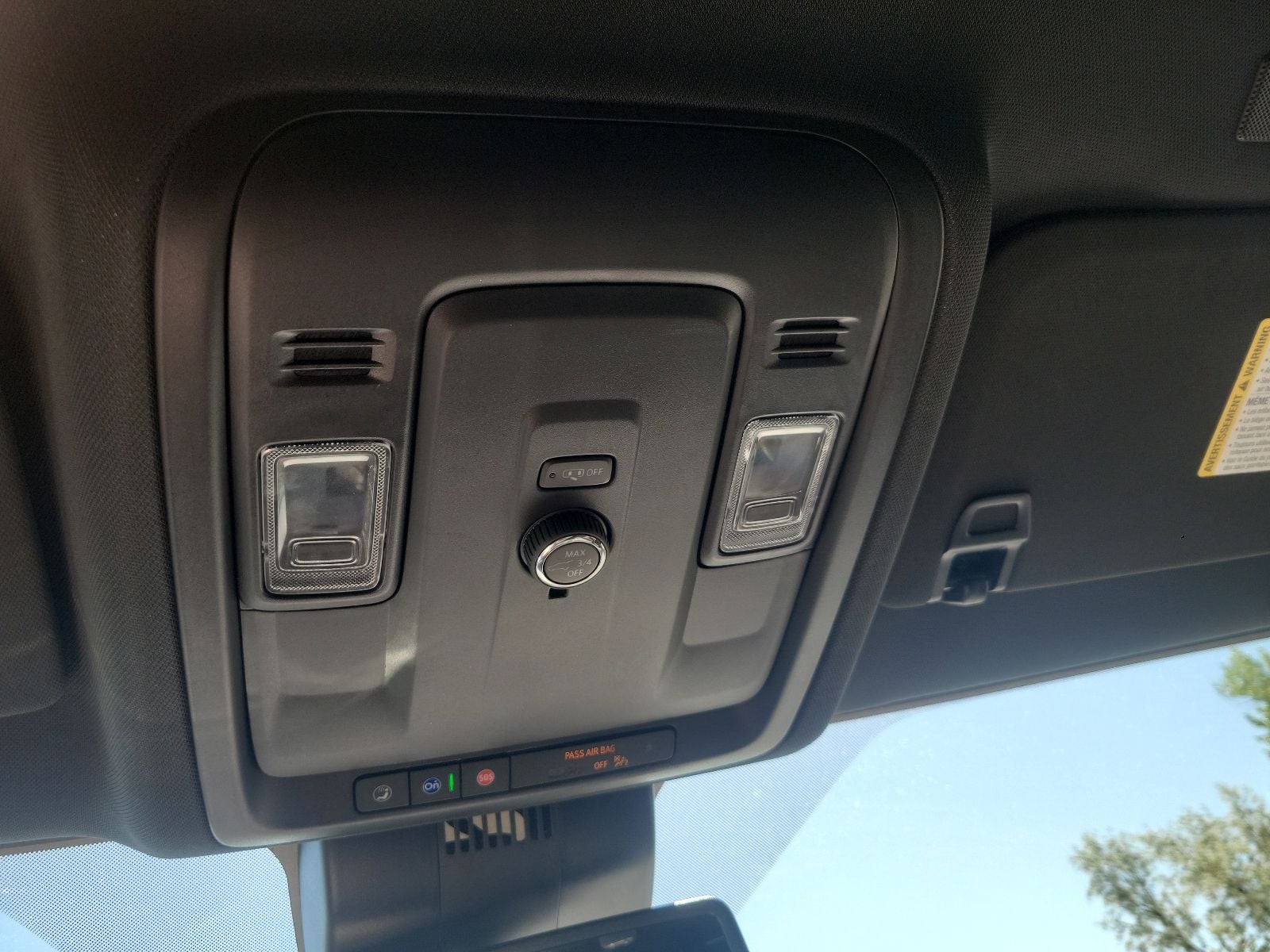 2025 Chevrolet Suburban Z71 - Photo 31