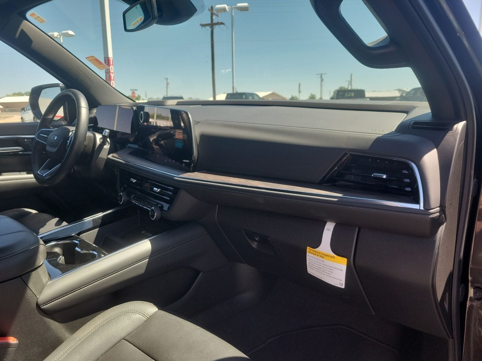 2025 Chevrolet Suburban Z71 - Photo 52