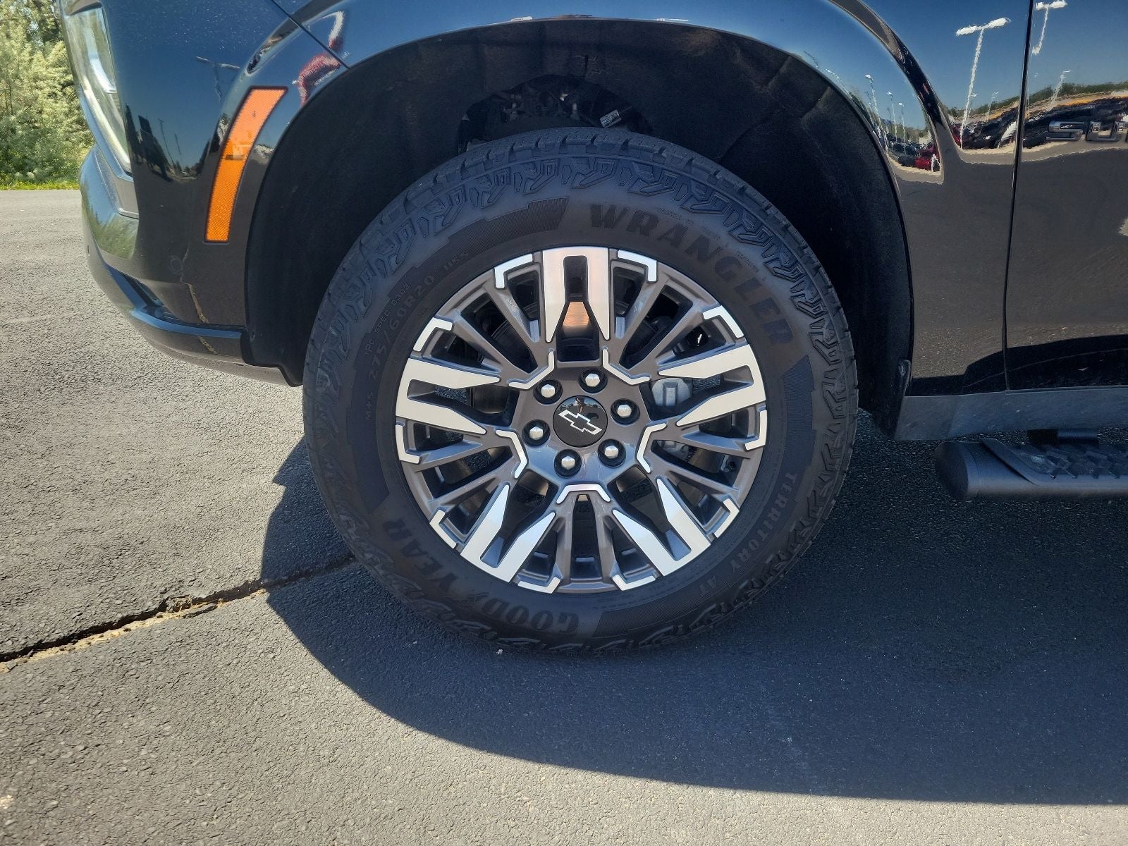 2025 Chevrolet Suburban Z71 - Photo 61