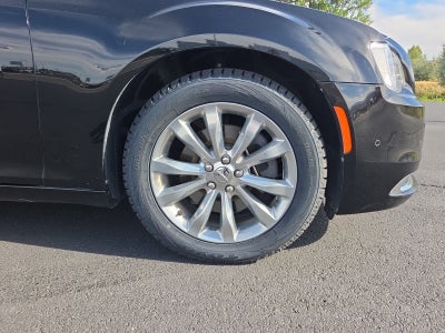 2020 Chrysler 300 Touring