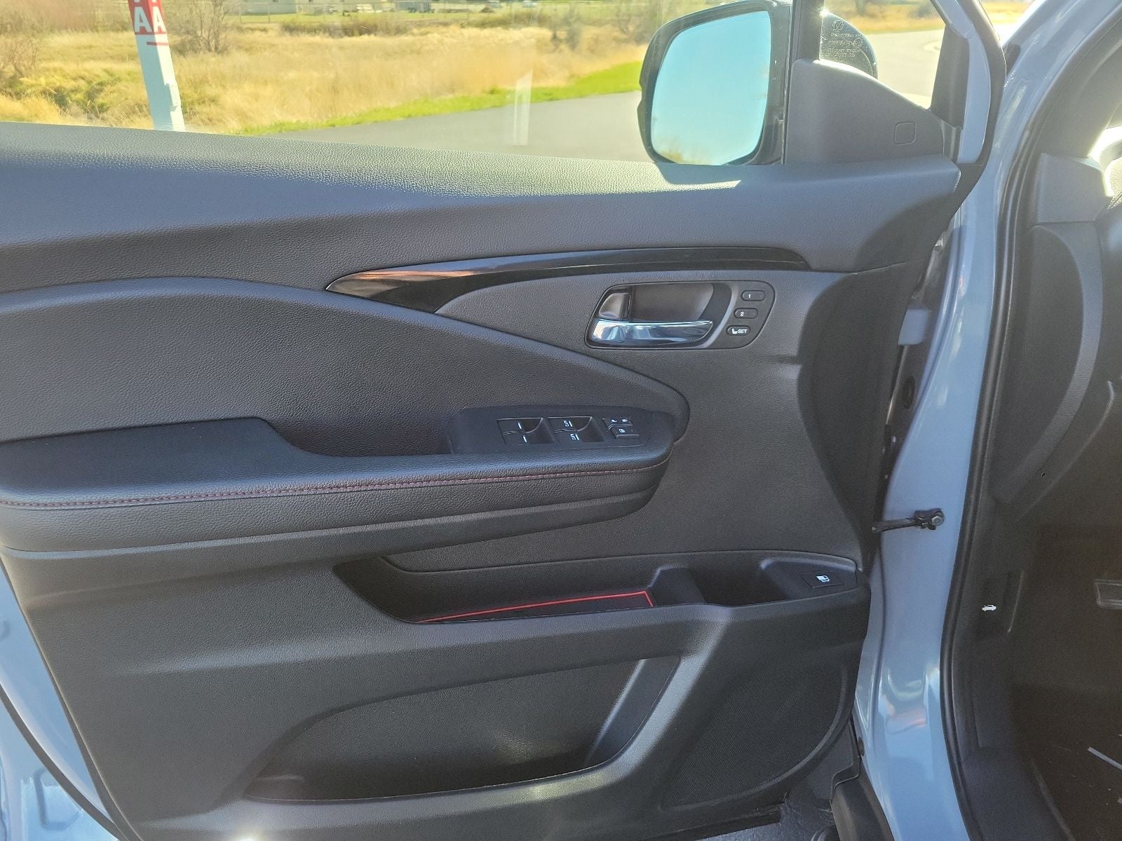 2024 Honda Ridgeline Black Edition - Photo 12