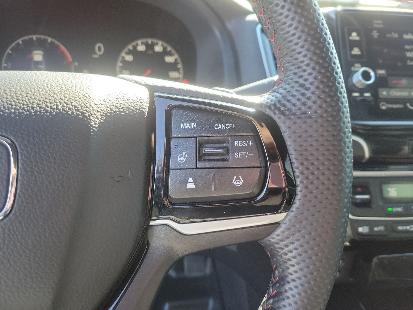 2024 Honda Ridgeline Black Edition - Photo 18