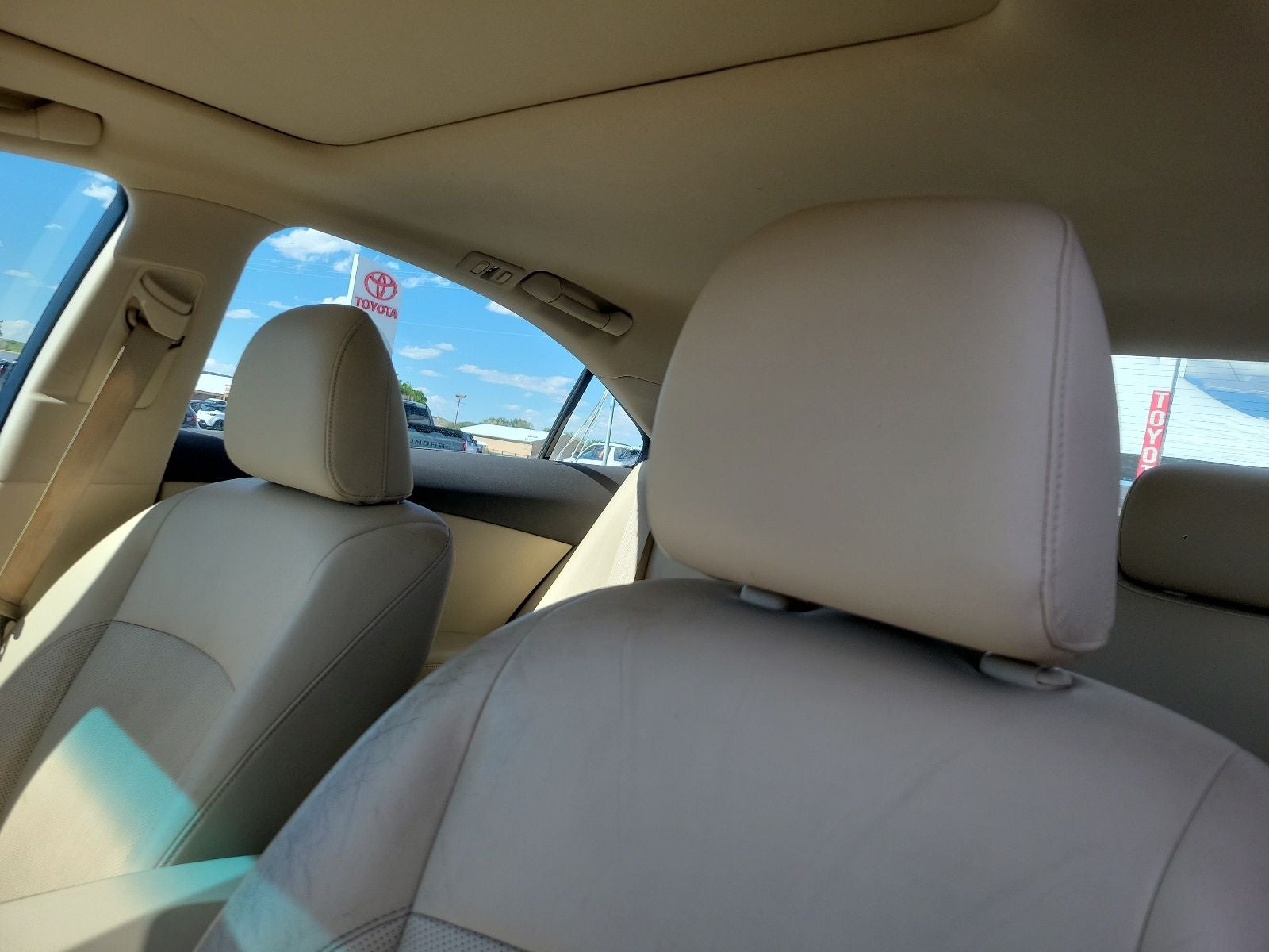 2010 Lexus ES 350 - Photo 15