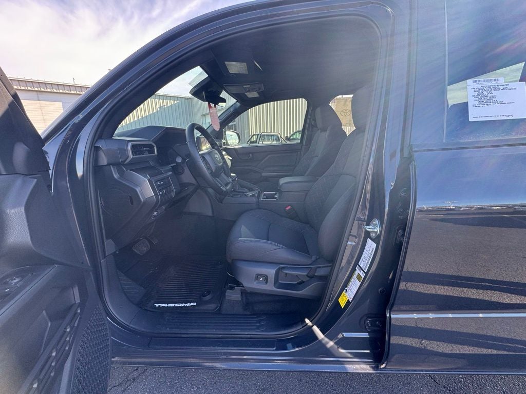 2026 Toyota Tacoma SR5 - Photo 10