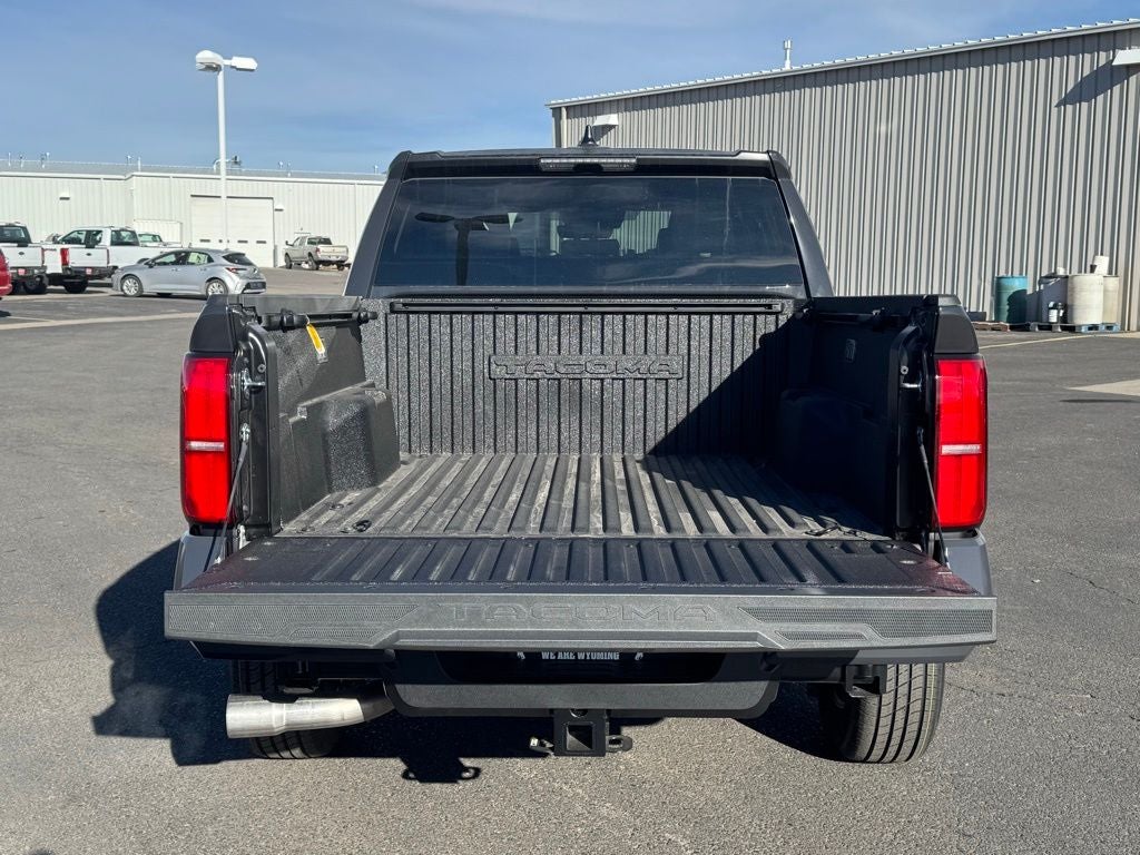 2026 Toyota Tacoma SR5 - Photo 7