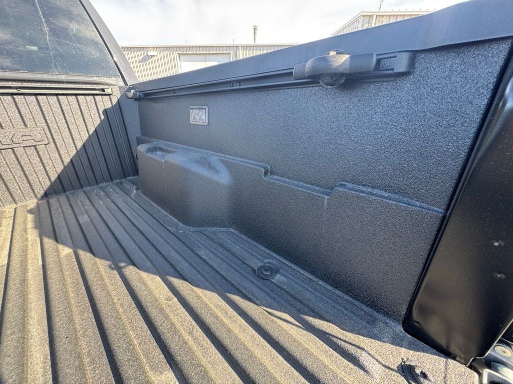 2026 Toyota Tacoma SR5 - Photo 8