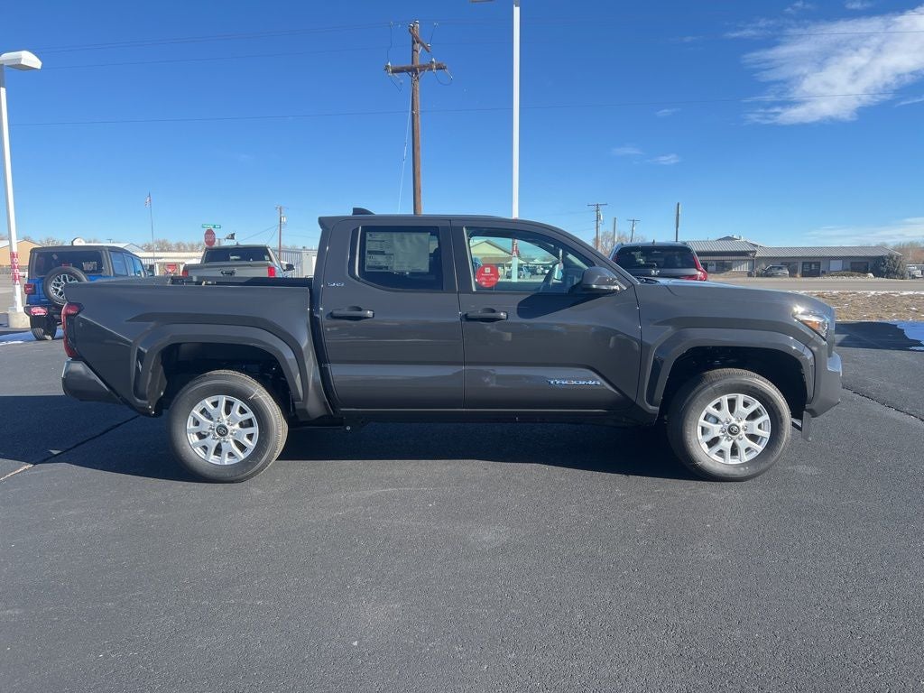 2026 Toyota Tacoma SR5 - Photo 3
