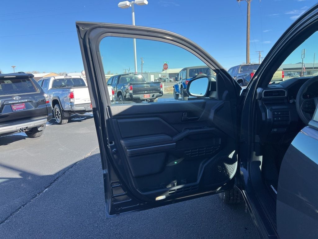 2026 Toyota Tacoma SR5 - Photo 8