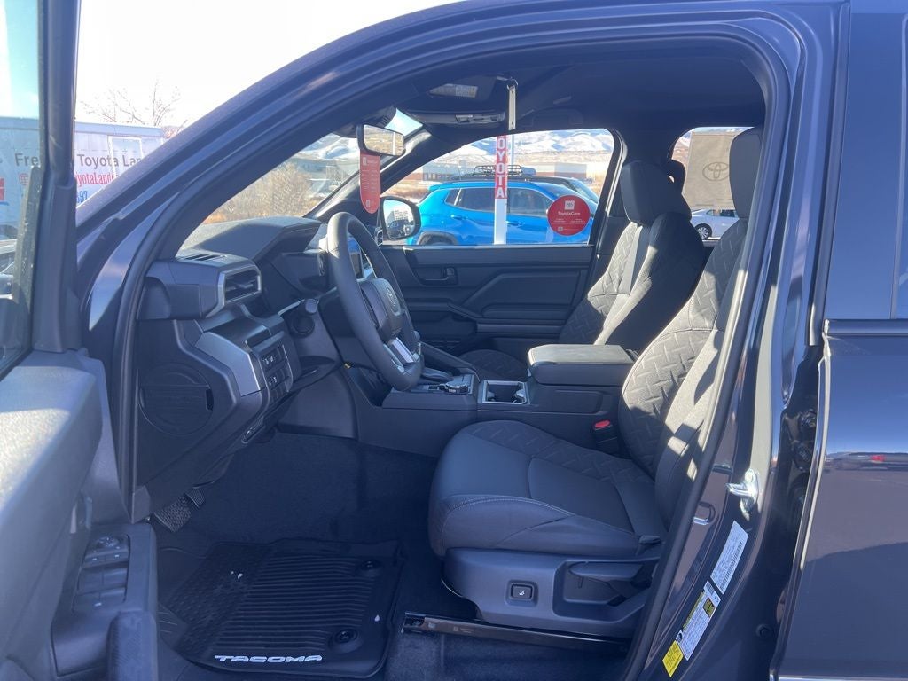 2026 Toyota Tacoma SR5 - Photo 9