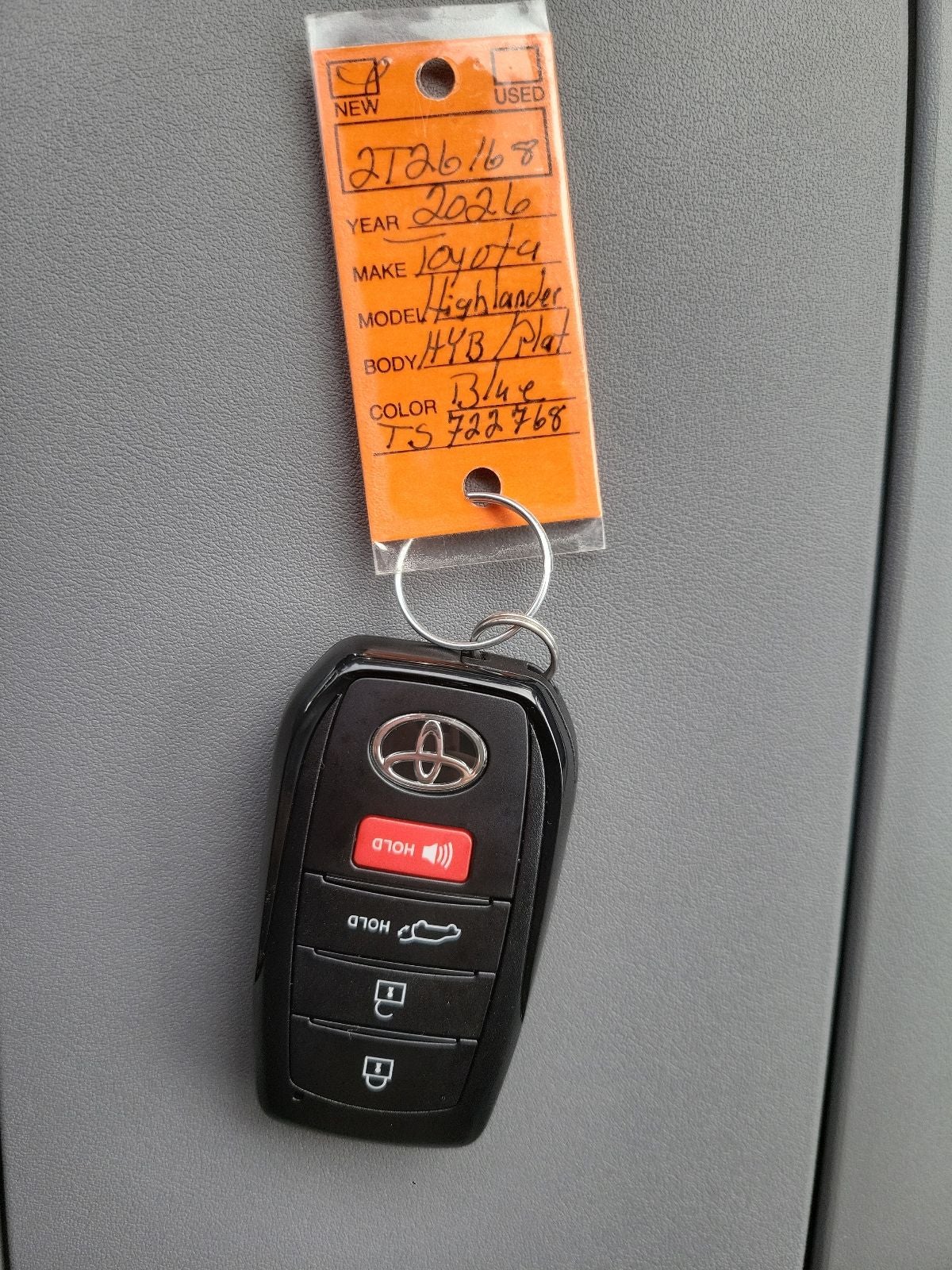 2026 Toyota Highlander Hybrid Platinum