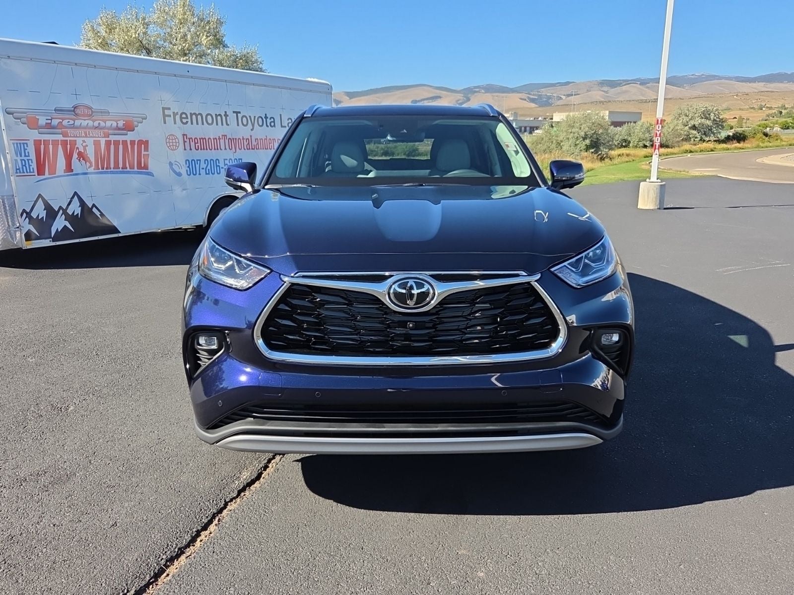 2026 Toyota Highlander Hybrid Platinum