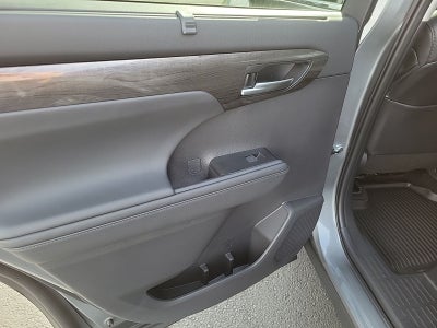 2026 Toyota Highlander Base