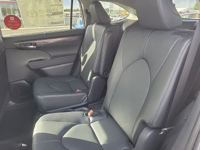 2026 Toyota Highlander Base