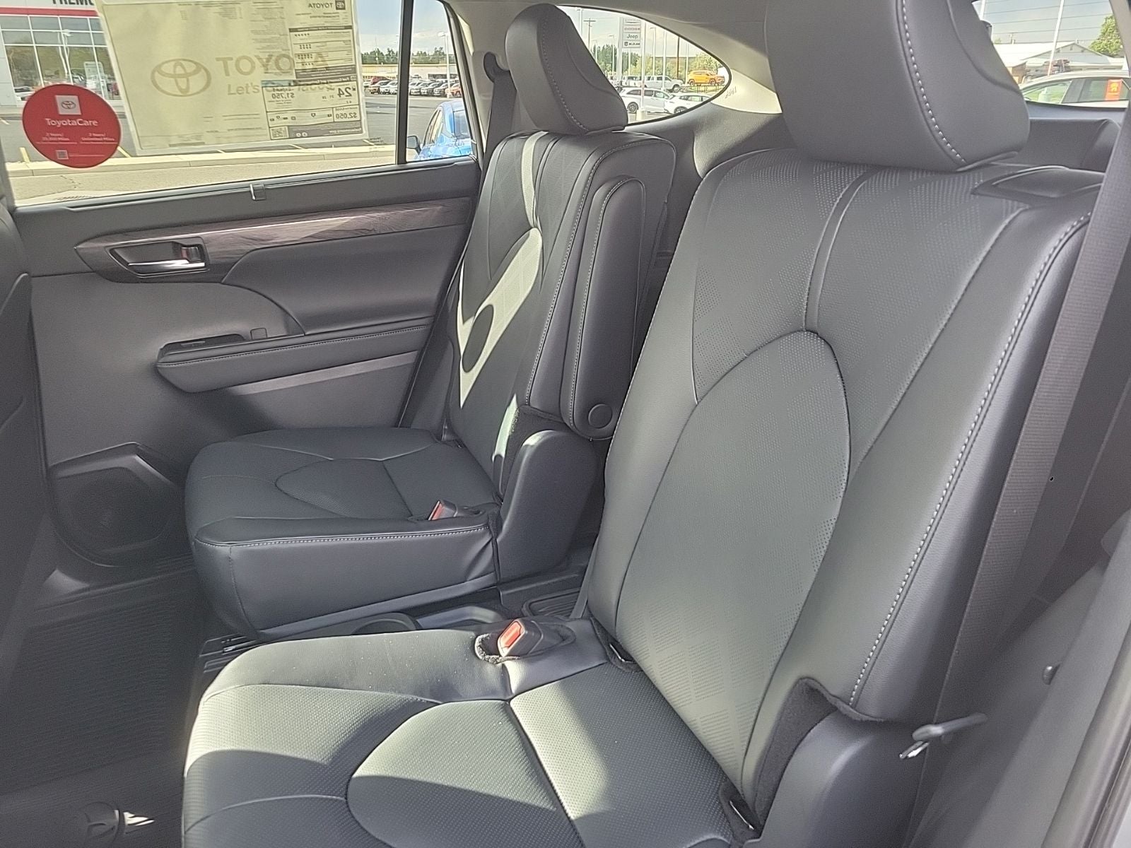 2026 Toyota Highlander Base