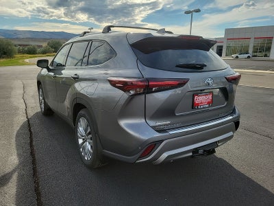 2026 Toyota Highlander Base