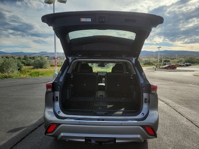 2026 Toyota Highlander Base