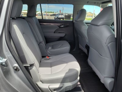 2026 Toyota Highlander Platinum
