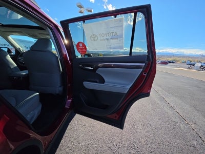 2026 Toyota Highlander Platinum