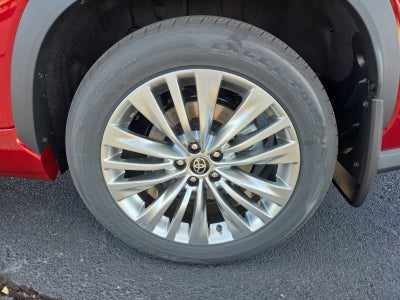 2026 Toyota Highlander Platinum