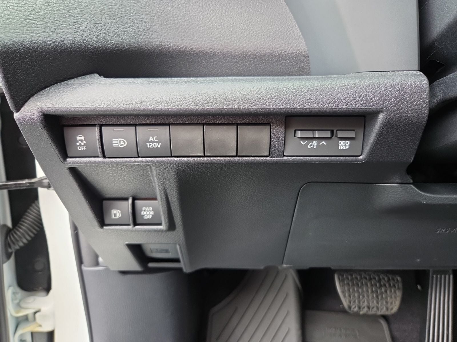 2026 Toyota Sienna XSE 7 Passenger