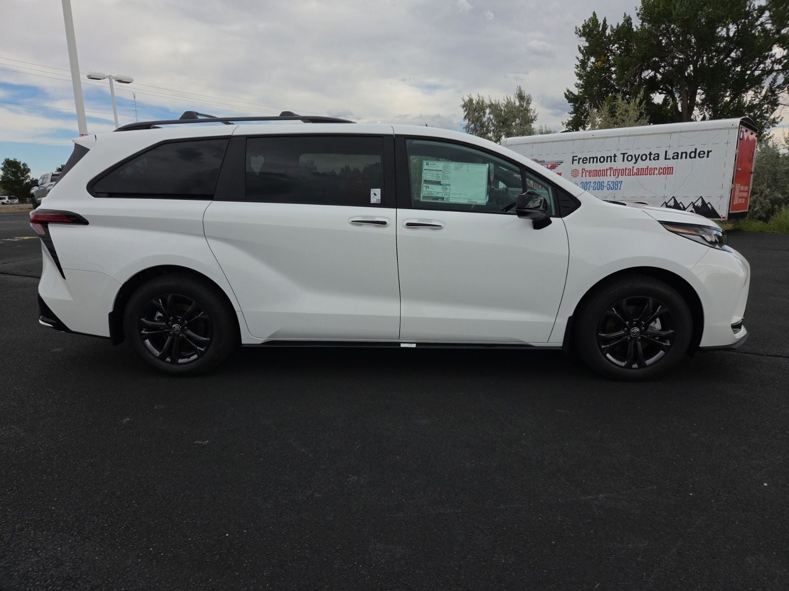 2026 Toyota Sienna XSE 7 Passenger