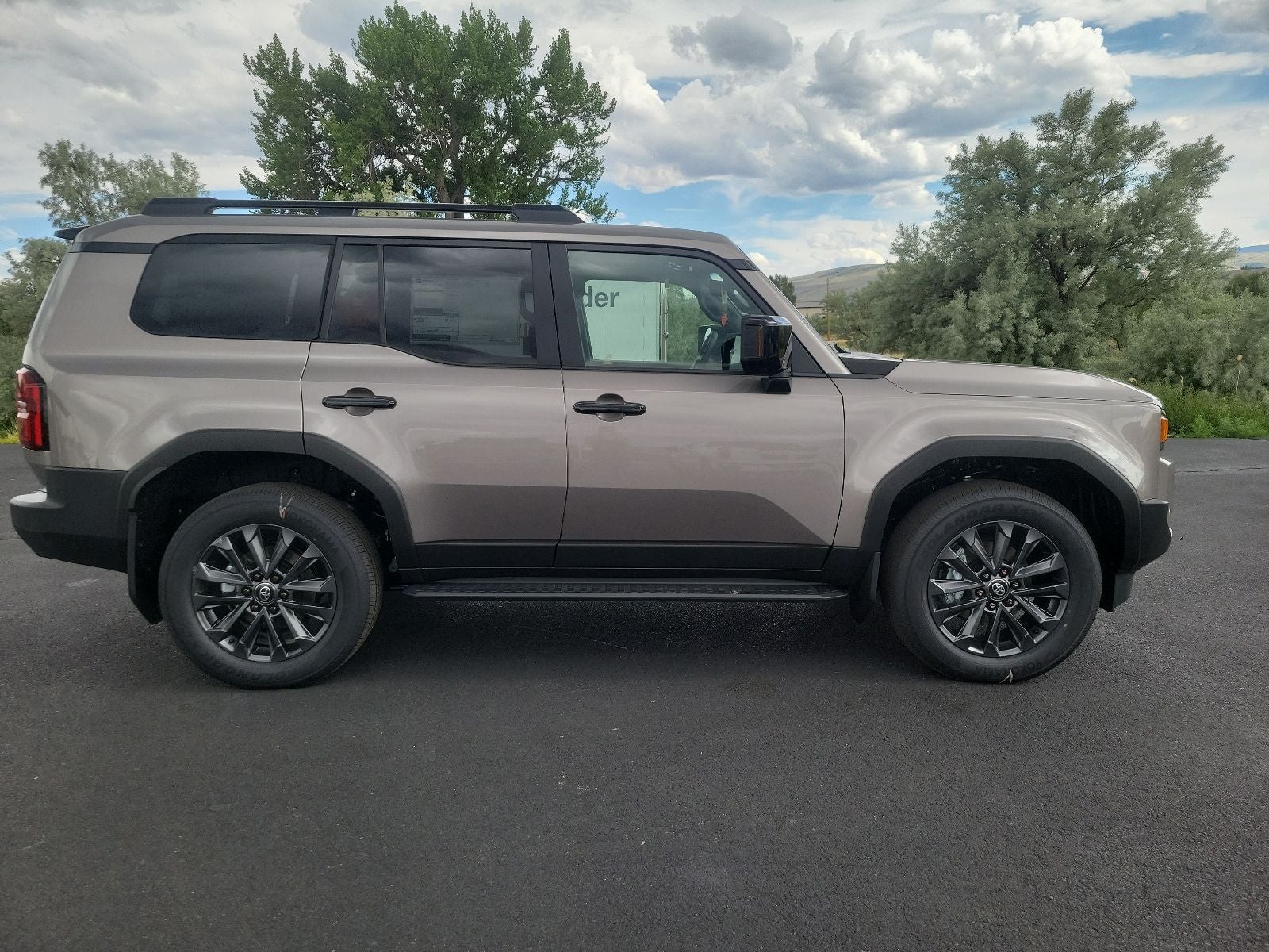 2027 Toyota Land Cruiser Base