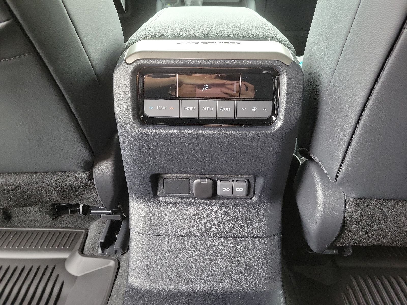 2027 Toyota Land Cruiser Base