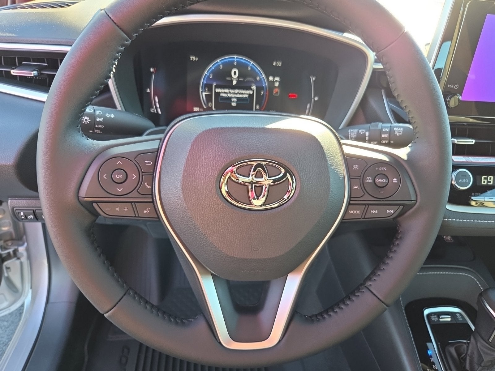 2027 Toyota Corolla Hatchback SE
