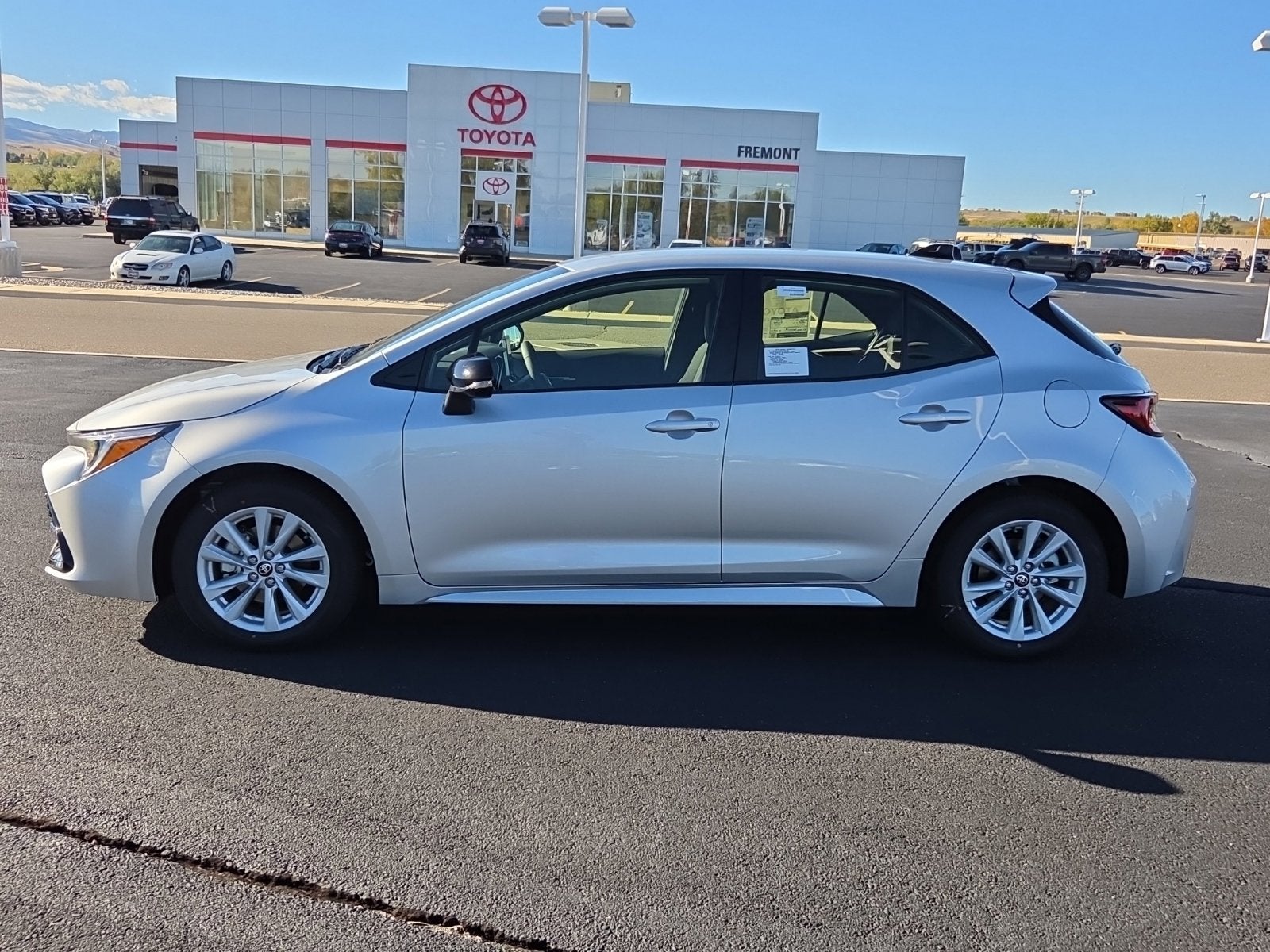 2027 Toyota Corolla Hatchback SE