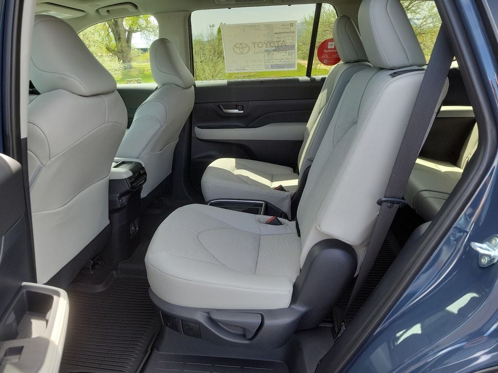 2026 Toyota Grand Highlander Base