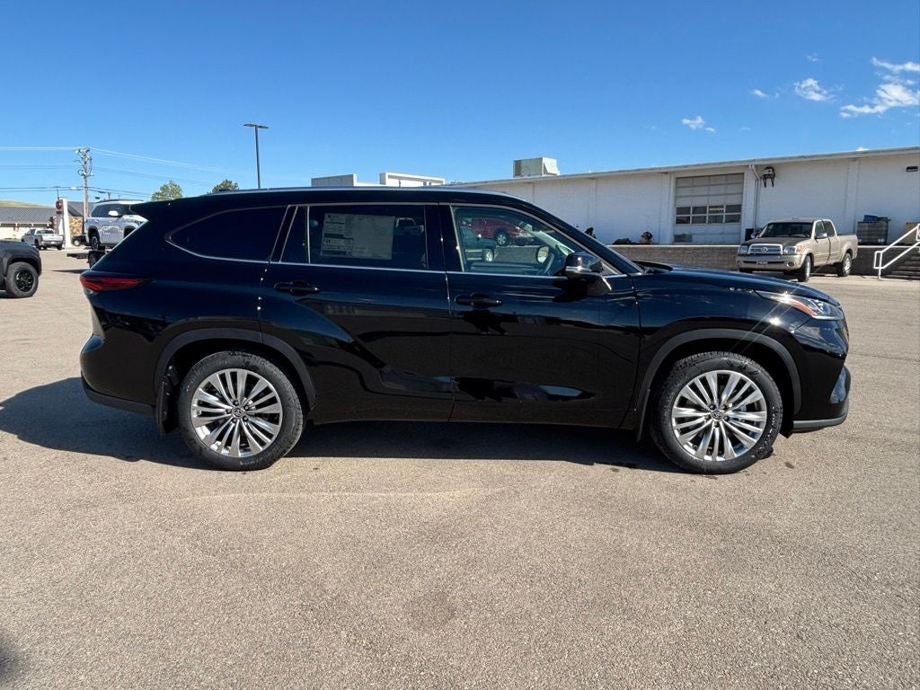 2026 Toyota Highlander Platinum